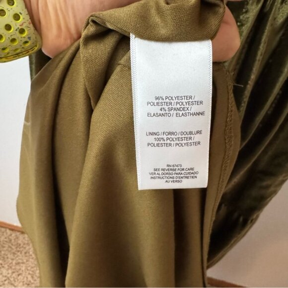 Taylor The Somerset Maxi Dress Velvet Edition Tiered Green Olives size M NWT - Picture 9 of 12